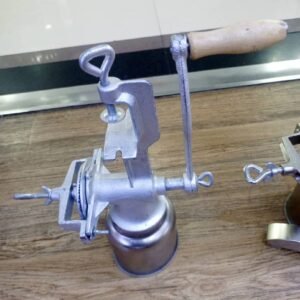 Corona grinder - Image 1